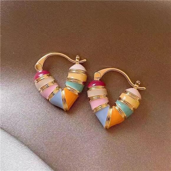 Gold Heart Hoop Earrings – 18K Plated Bamboo Imitation Hoops - Picture 4 of 6